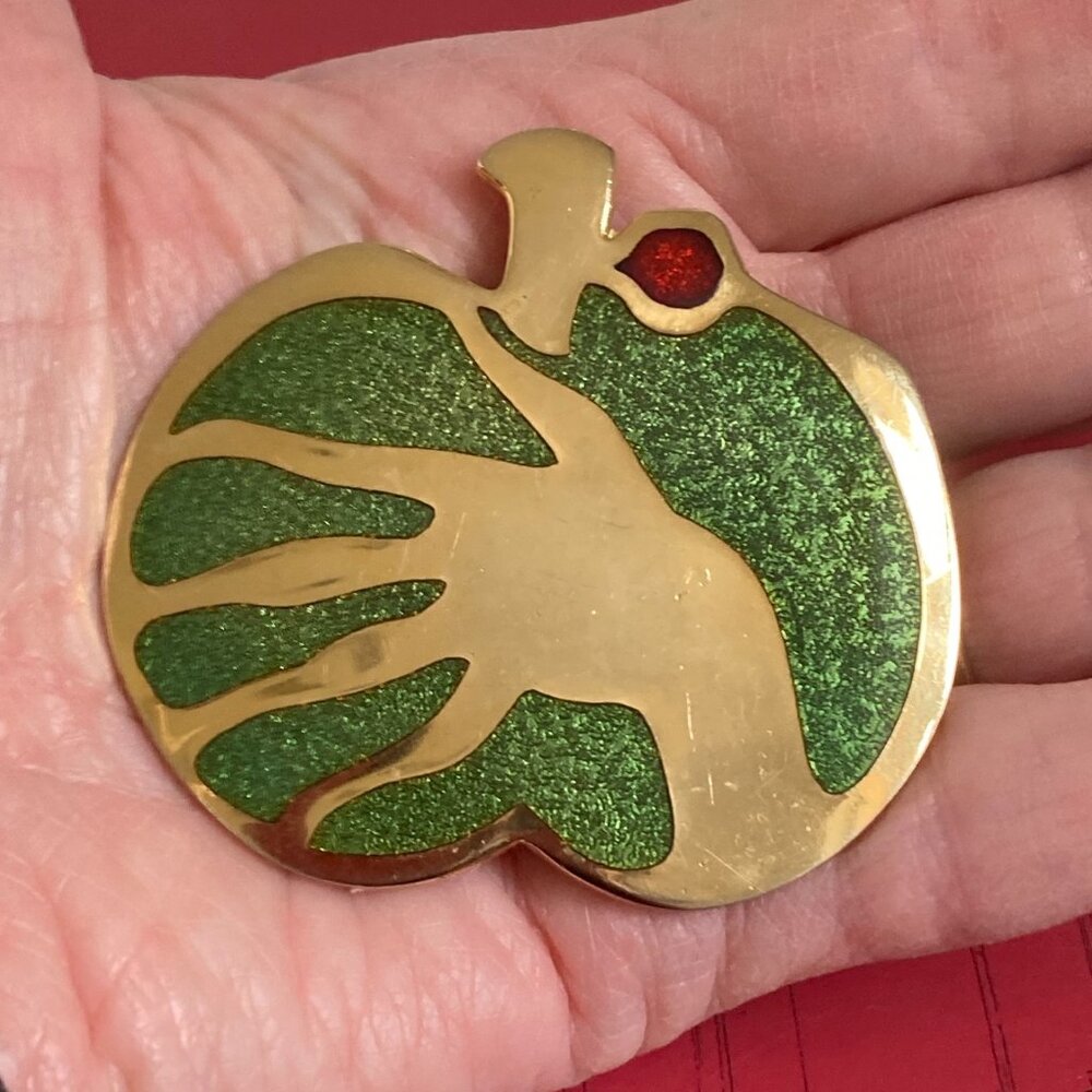 Large & luscious vintage green apple brooch signed de Pasillé-Sylvestre